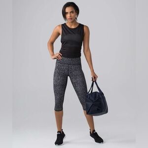 Lululemon Train Times Crop size 6